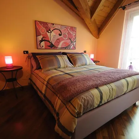 B&B A Suello Nocleg ze śniadaniem 3*